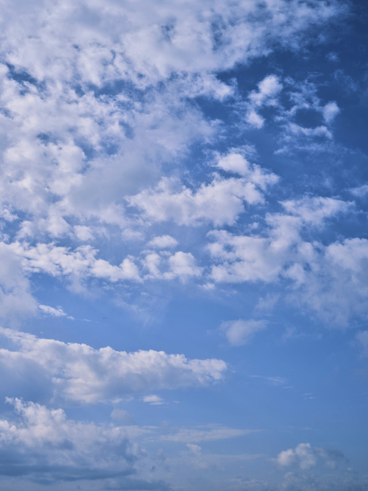 cloudy weather and sky background Poster och Canvastavla