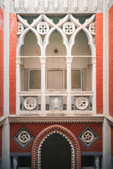 Abandoned Venetian Hotel Poster och Canvastavla