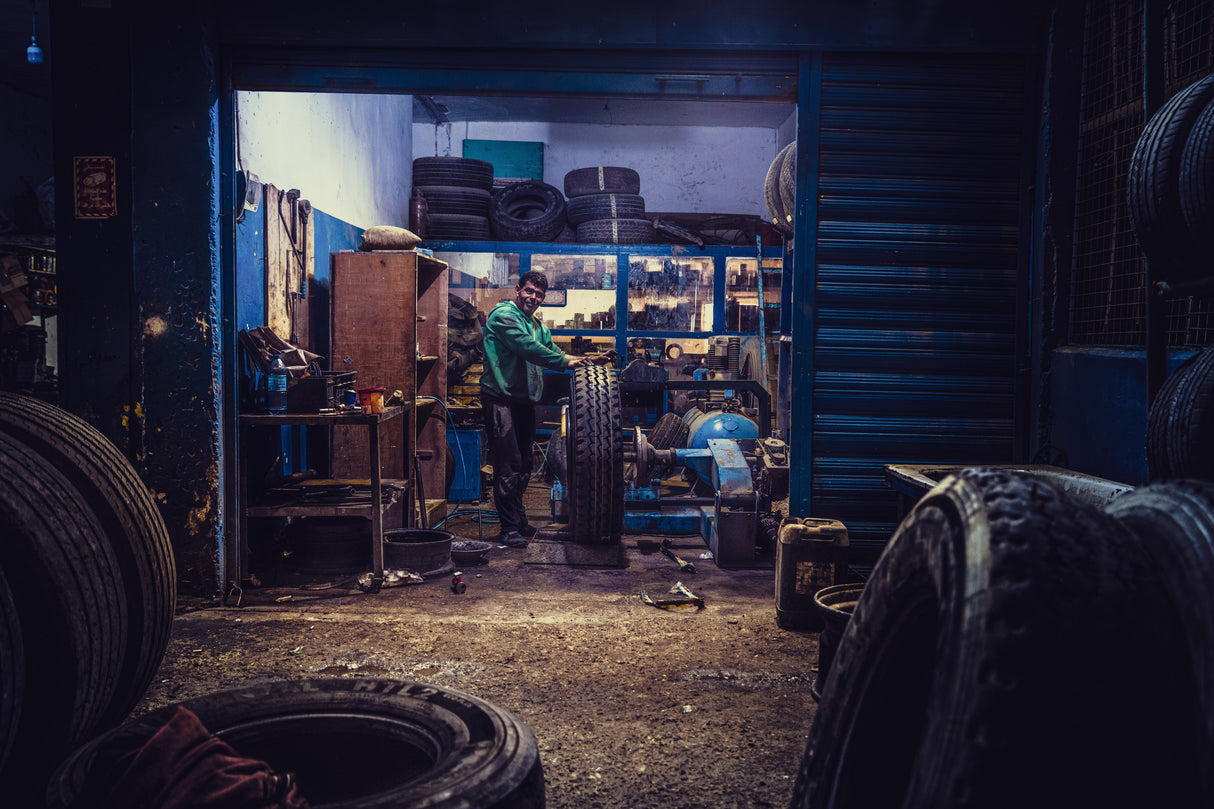The tyres bazar Poster och Canvastavla