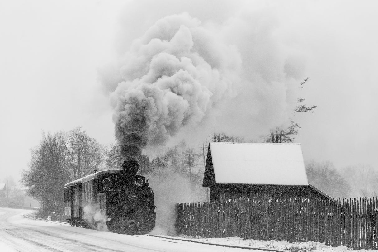 Old train Hutulca Poster och Canvastavla