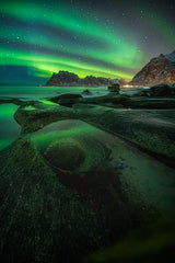 Dragon's Eye on Uttakleiv Beach at Green Night Poster och Canvastavla
