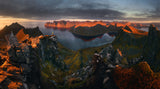 Never stop exploring Poster och Canvastavla