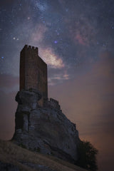 Semi-skimmed milky way over the castle Poster och Canvastavla
