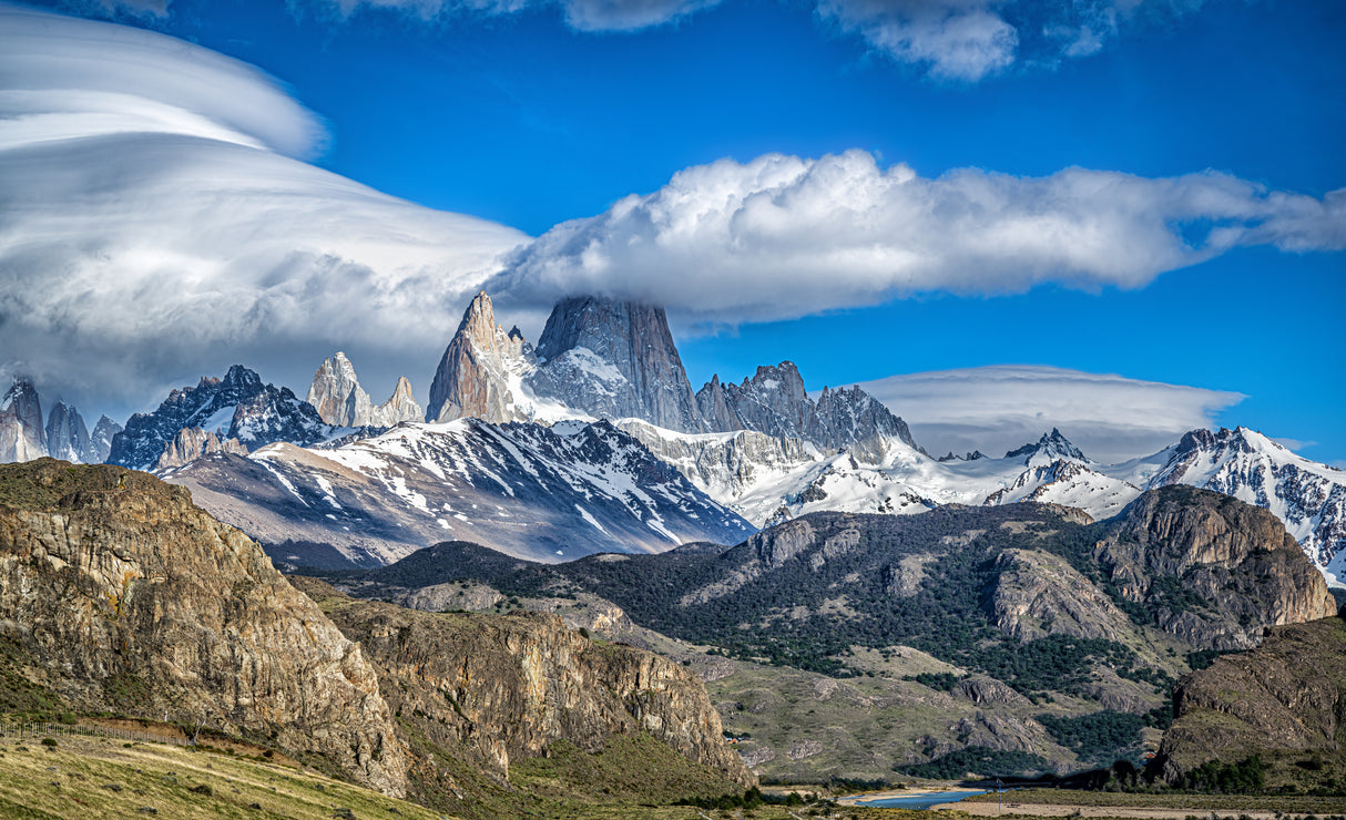 Mount Fitzroy amidst the clouds Poster och Canvastavla