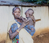 Mother and child Suri tribe. Poster och Canvastavla