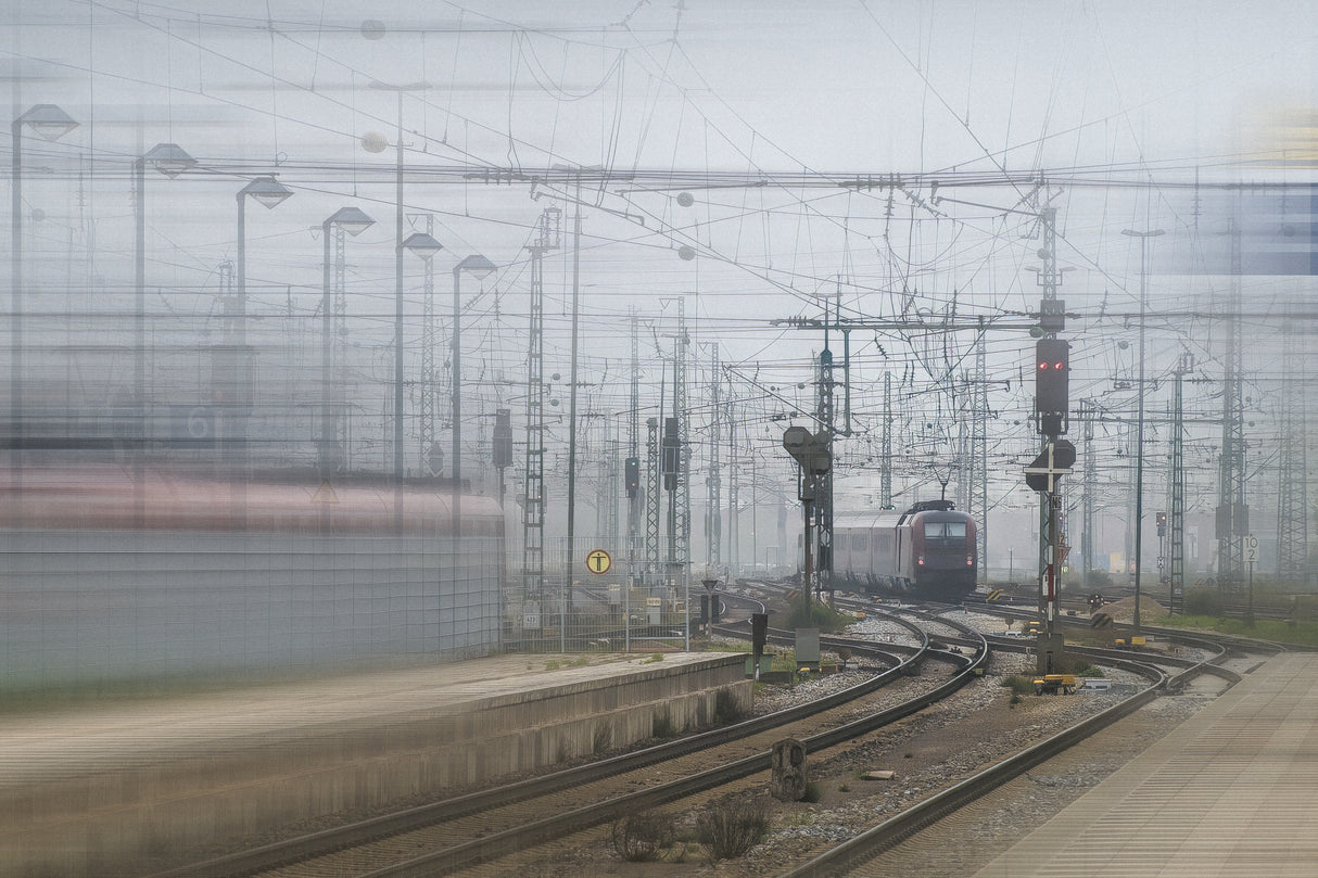 the train is coming Poster och Canvastavla