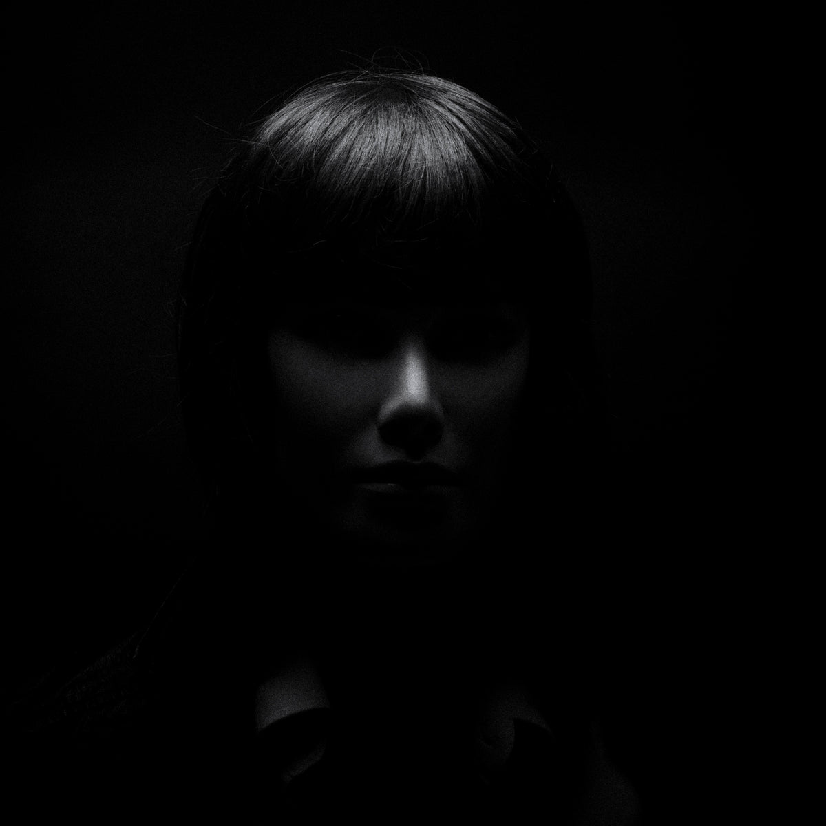 Dark Portrait Poster och Canvastavla
