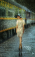 Lady at the Station Poster och Canvastavla