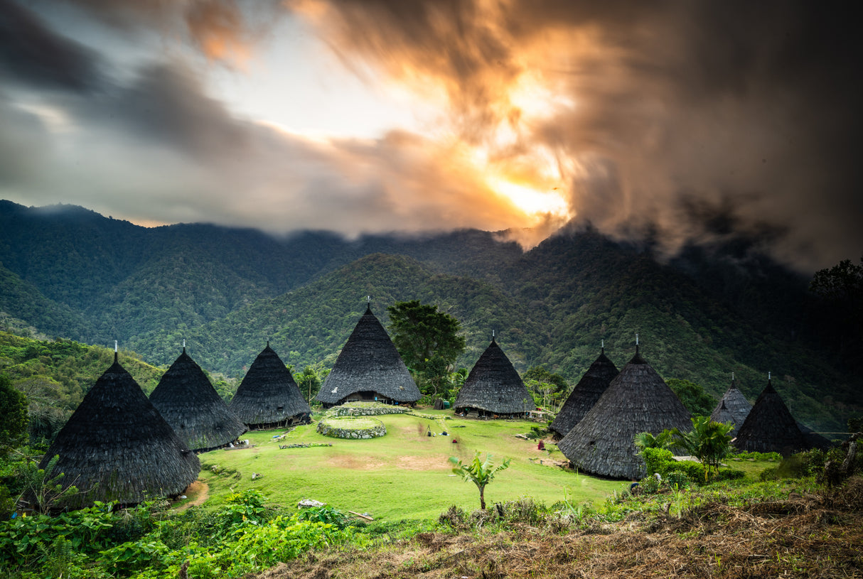 Wae Rebo , a century old village in Indonesia Poster och Canvastavla