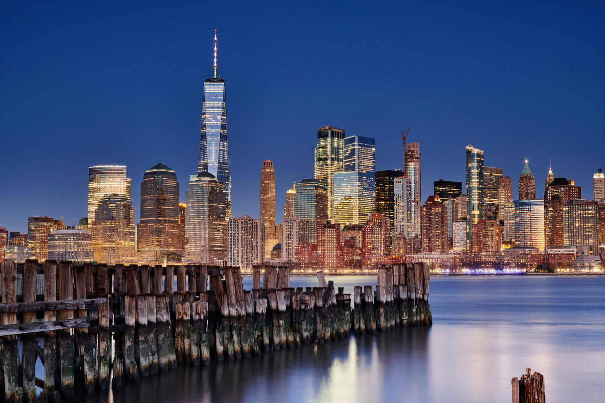 Manhattan Skyline at night Poster och Canvastavla