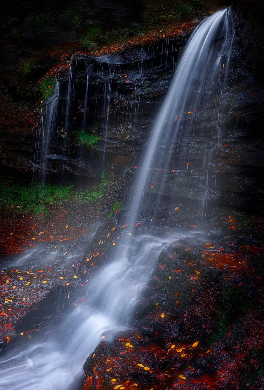 Waterfall Curtain Poster och Canvastavla