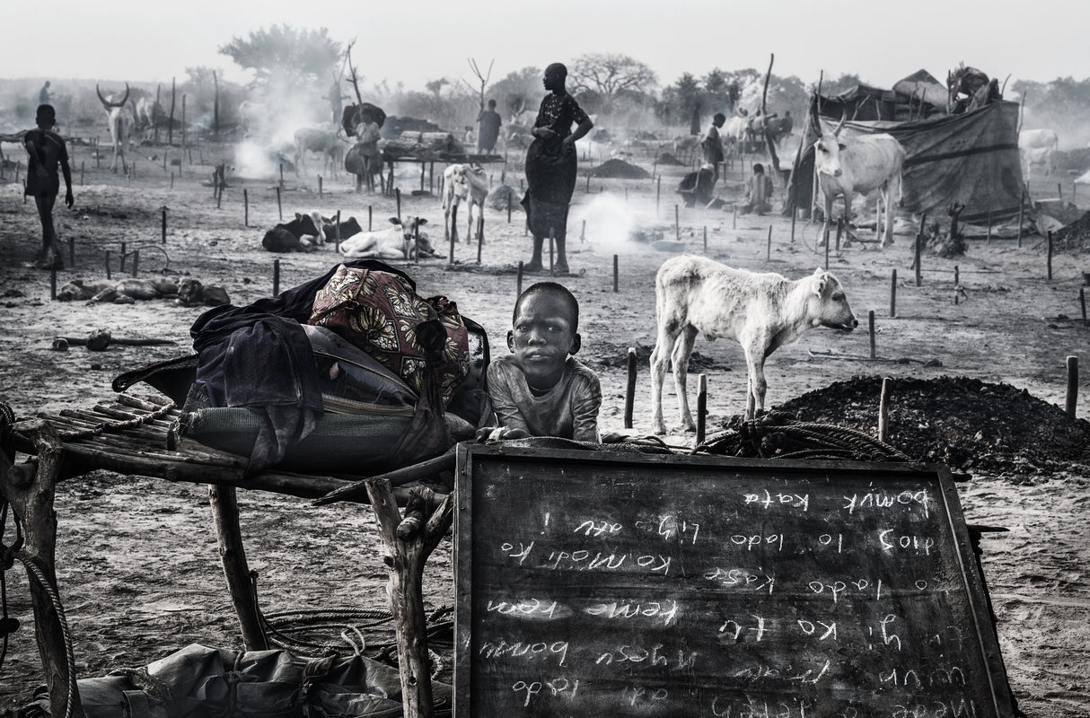 At a mundari cattle camp-II - South Sudan Poster och Canvastavla