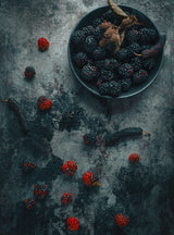 Black Strawberry Poster och Canvastavla