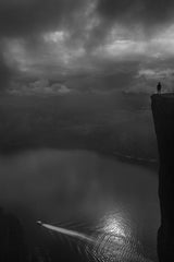 On the edge Poster och Canvastavla