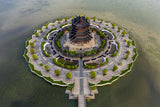 The Goddess of Mercy Pavilion of Zhongyuan Temple in Suzhou Poster och Canvastavla