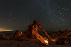 Geminid meteor shower above the Elephant Rock Poster och Canvastavla