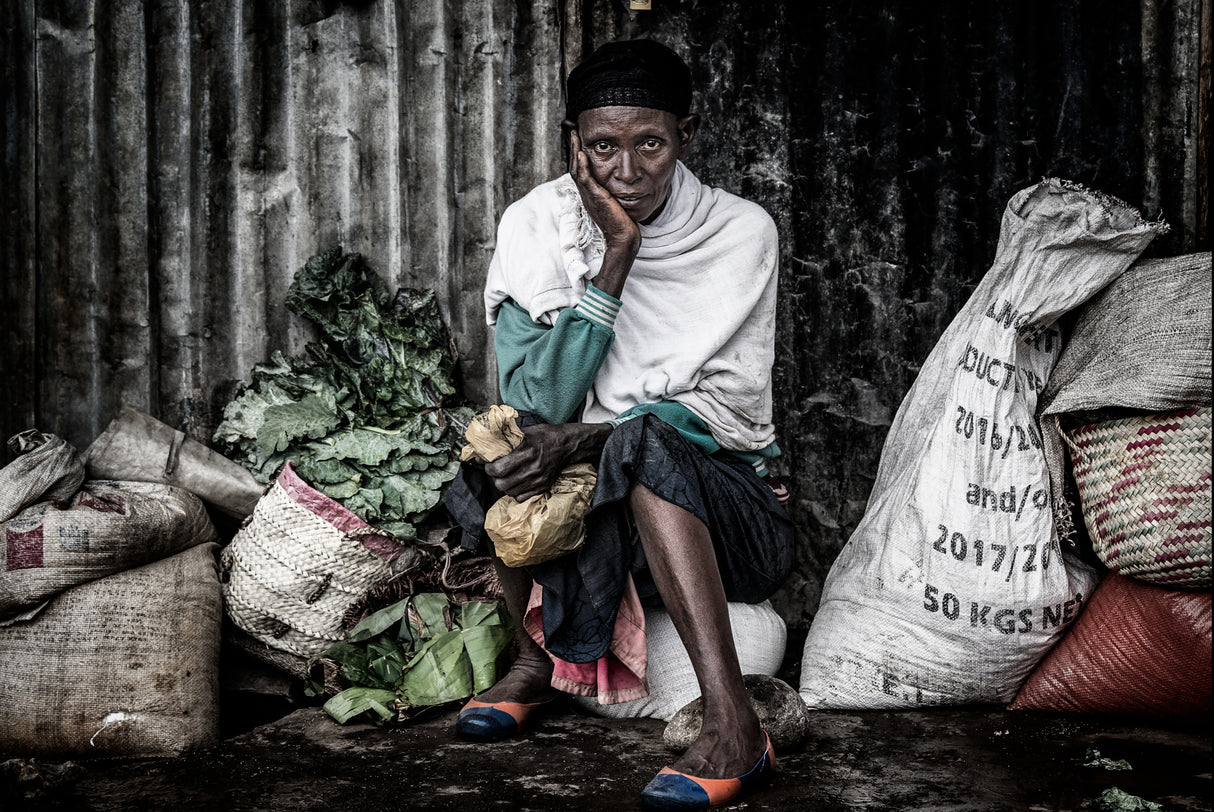 In a market in Ethiopia. Poster och Canvastavla