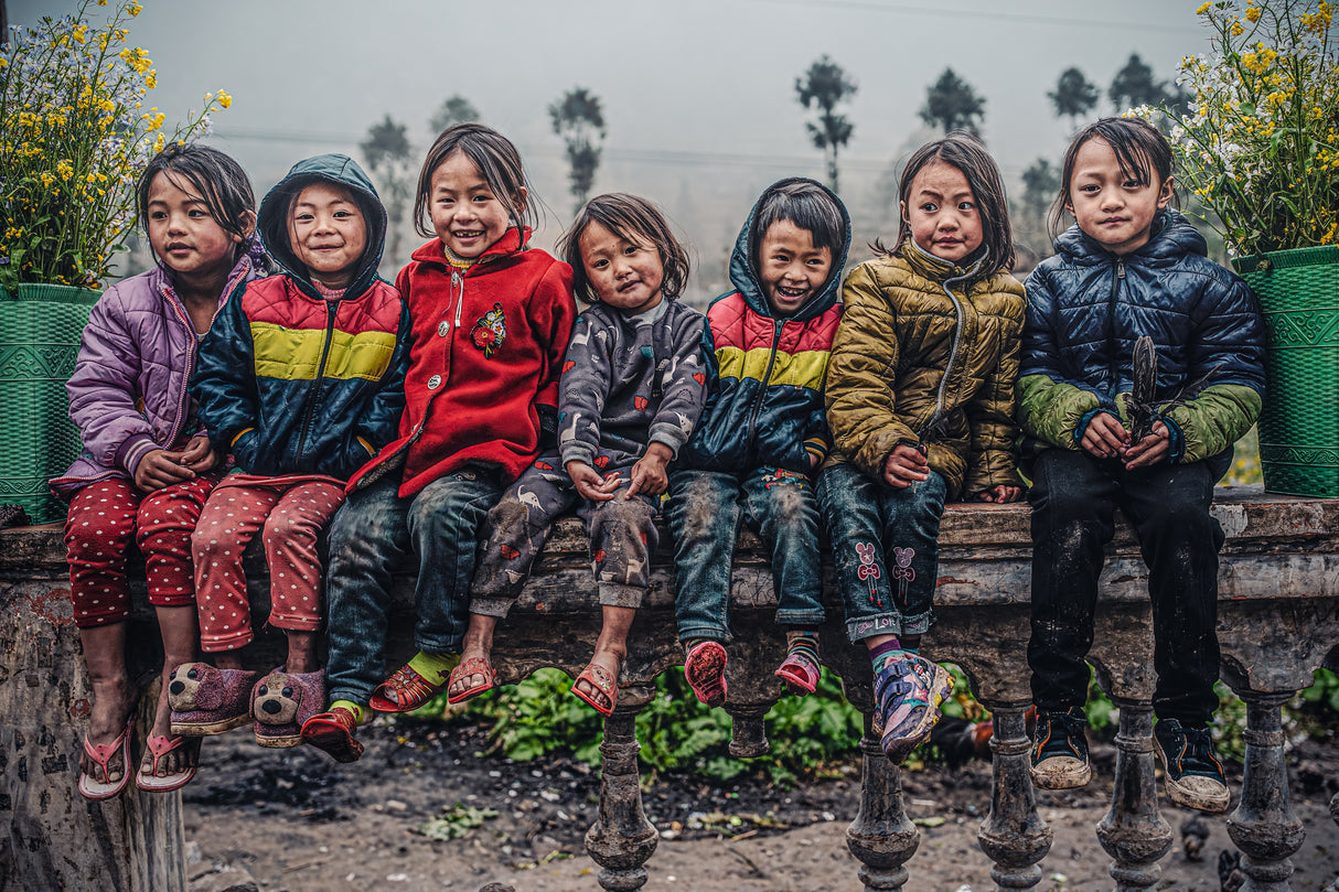 Happy children of northern Vietnam Poster och Canvastavla