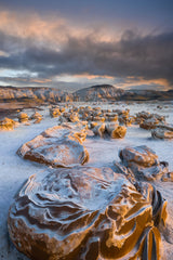 Cracked Eggs at Bisti Badlands Poster och Canvastavla