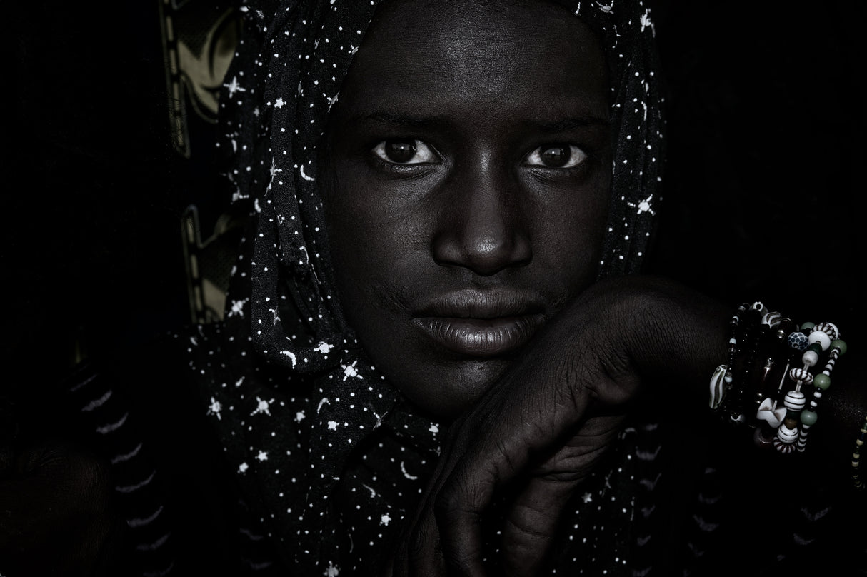Girl at the gerewol festival-I - Niger Poster och Canvastavla