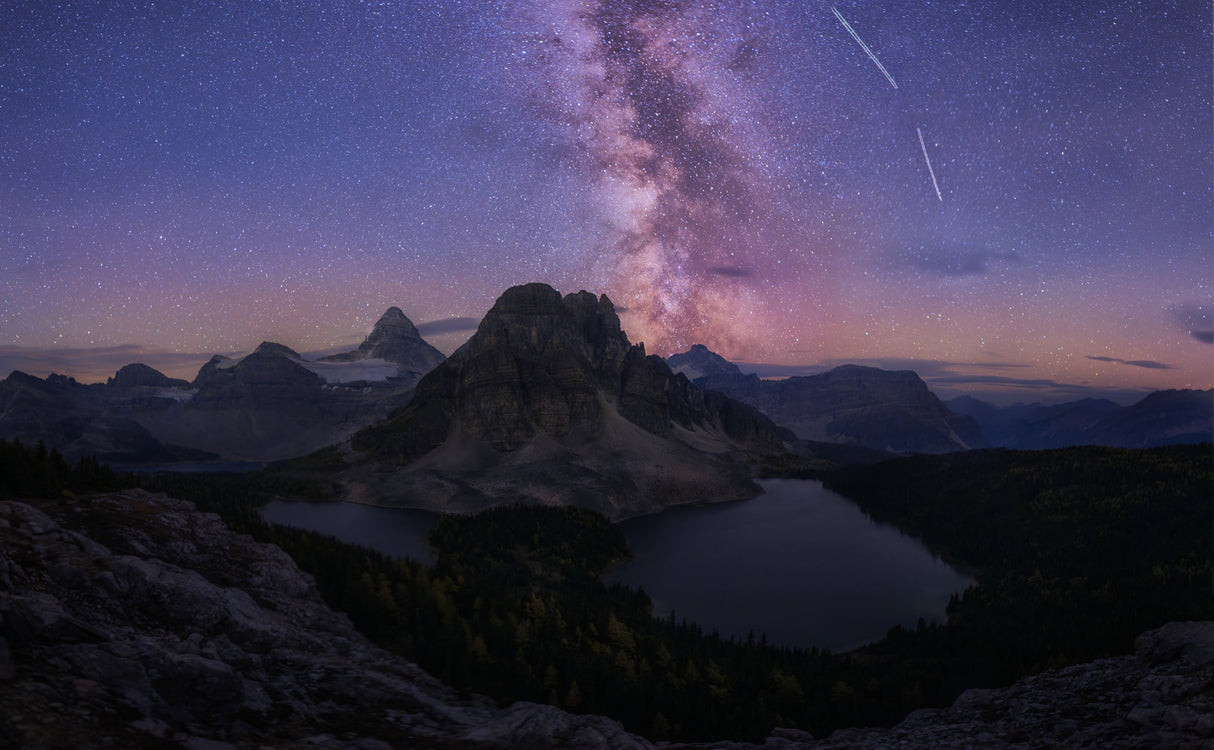Charming Night at Mt Assiniboine Poster och Canvastavla