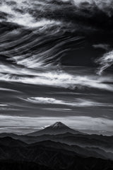 Expressive clouds and Mt.Fuji Poster och Canvastavla