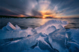Ice Wreckage in Blessing Halo Poster och Canvastavla