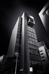 P - Building Poster och Canvastavla