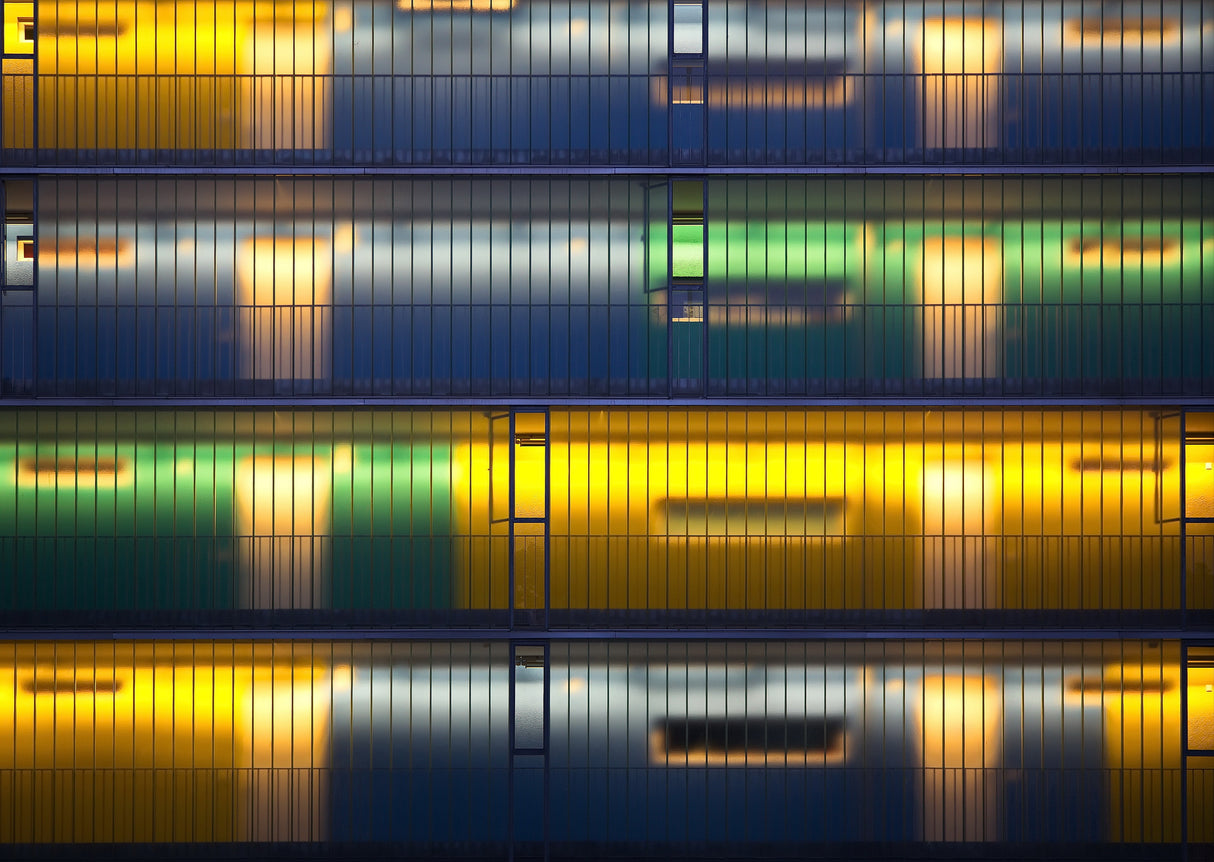 night-facade Poster och Canvastavla