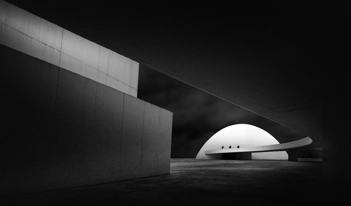 Niemeyer Dome Poster och Canvastavla