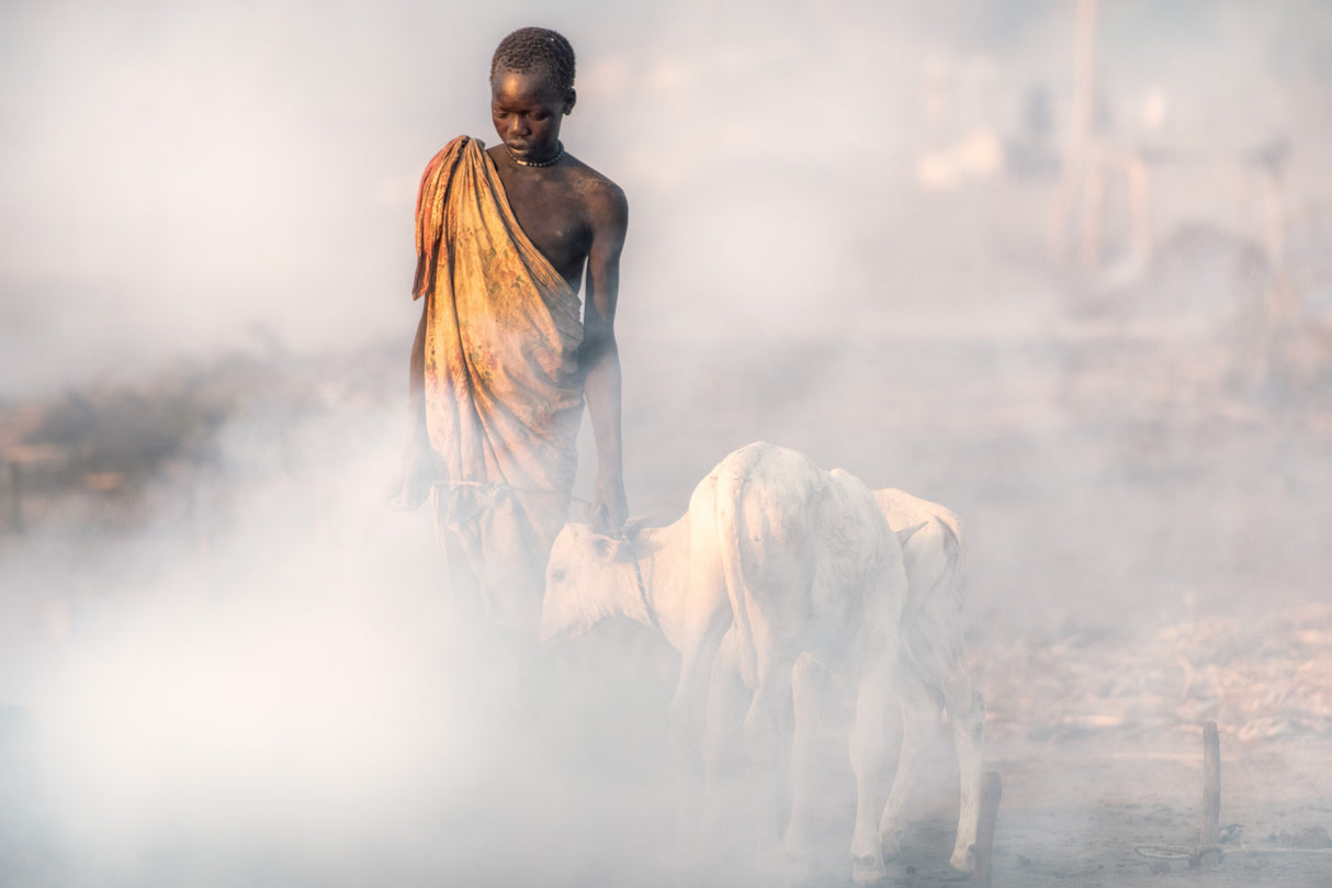 Mundari herdsman Poster och Canvastavla