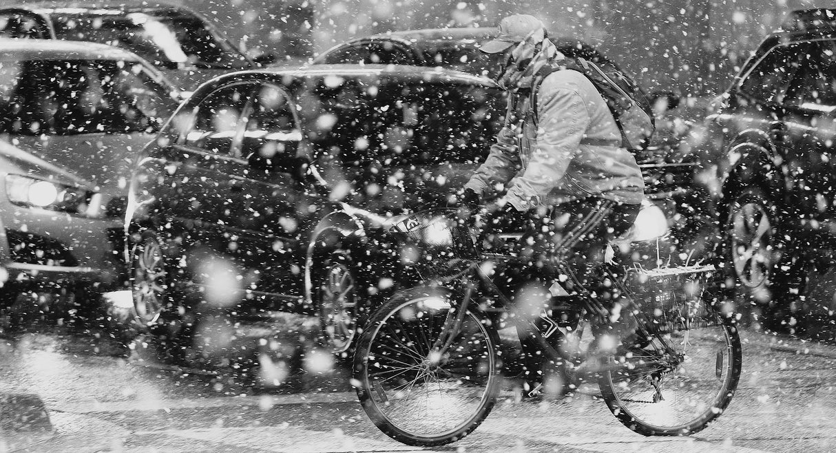 Snowing street Poster och Canvastavla