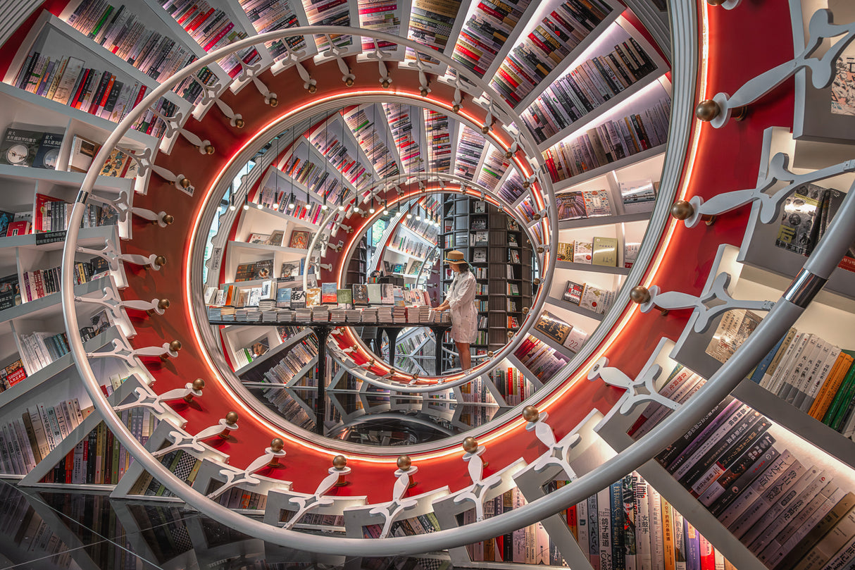 Spiral in Bookstore (Horizontal) Poster och Canvastavla