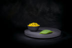 Yellow offering Poster och Canvastavla