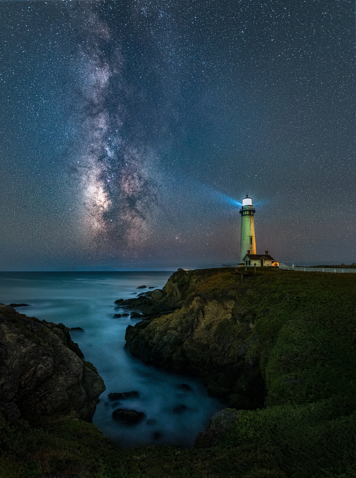 Milky Way over Lighthouse Poster och Canvastavla