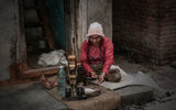 Wool weaving in joy Poster och Canvastavla