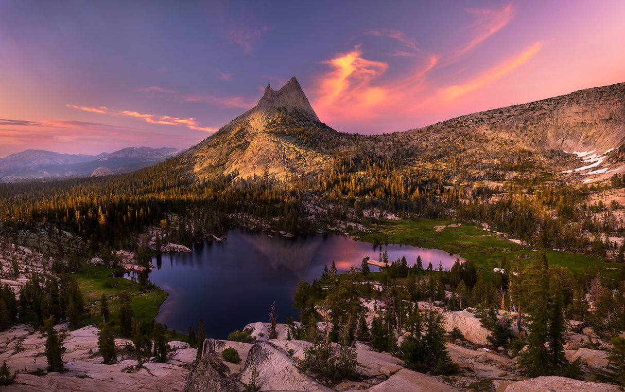 Upper Cathedral lake paradise Poster och Canvastavla