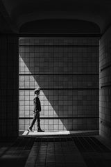 A man walking through the corridor Poster och Canvastavla