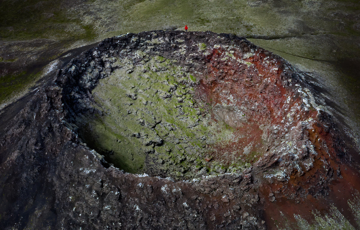 Crater Poster och Canvastavla