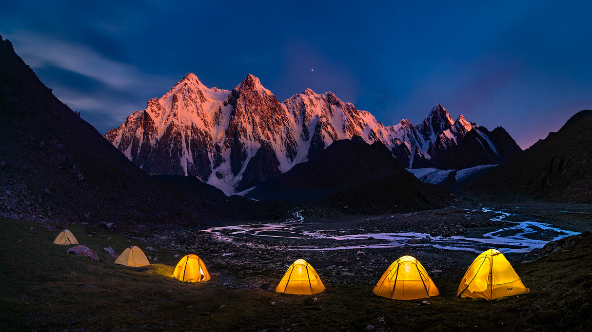 Camping at Bogda Poster och Canvastavla