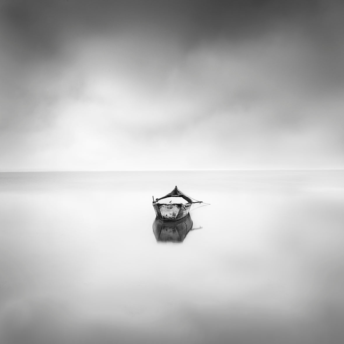 Lonely boat Poster och Canvastavla
