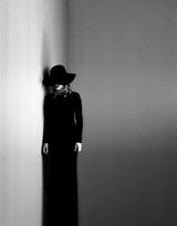 Black dress, white soul Poster och Canvastavla