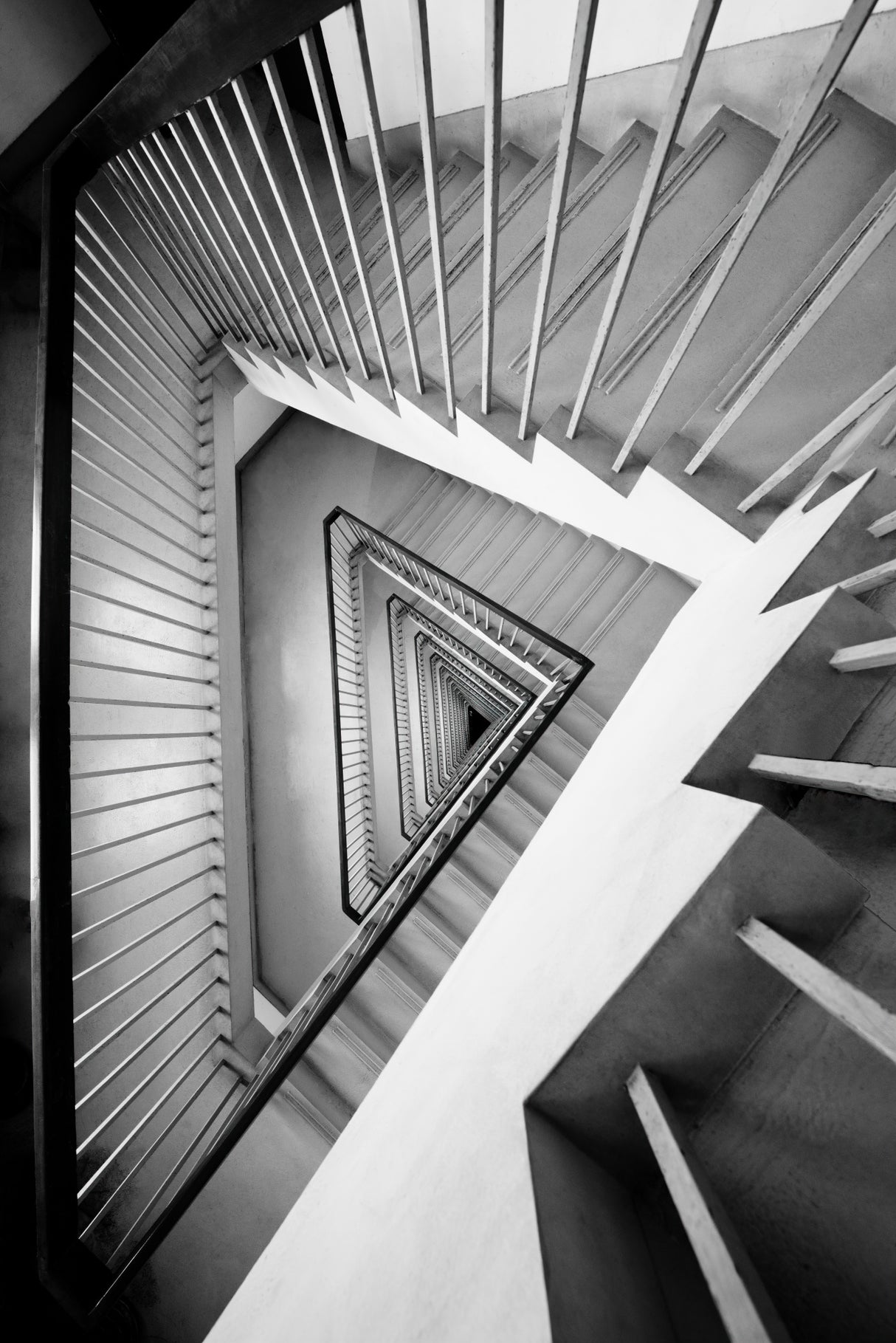 Triangular spiral staircase Poster och Canvastavla