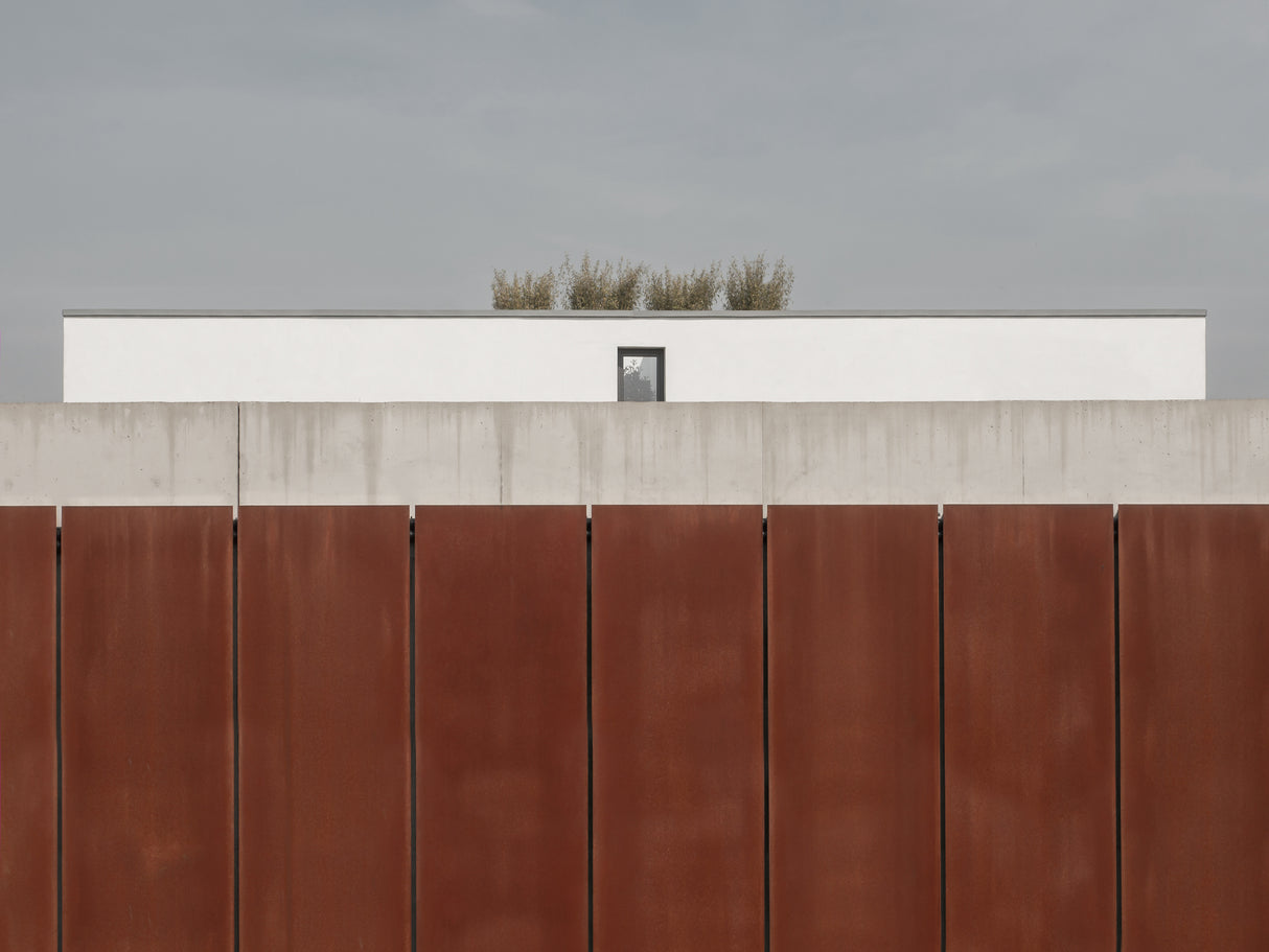 behind the wall Poster och Canvastavla