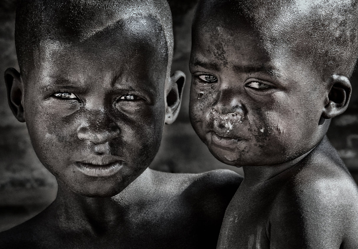 Two brothers in a slum in Juba - South Sudan Poster och Canvastavla