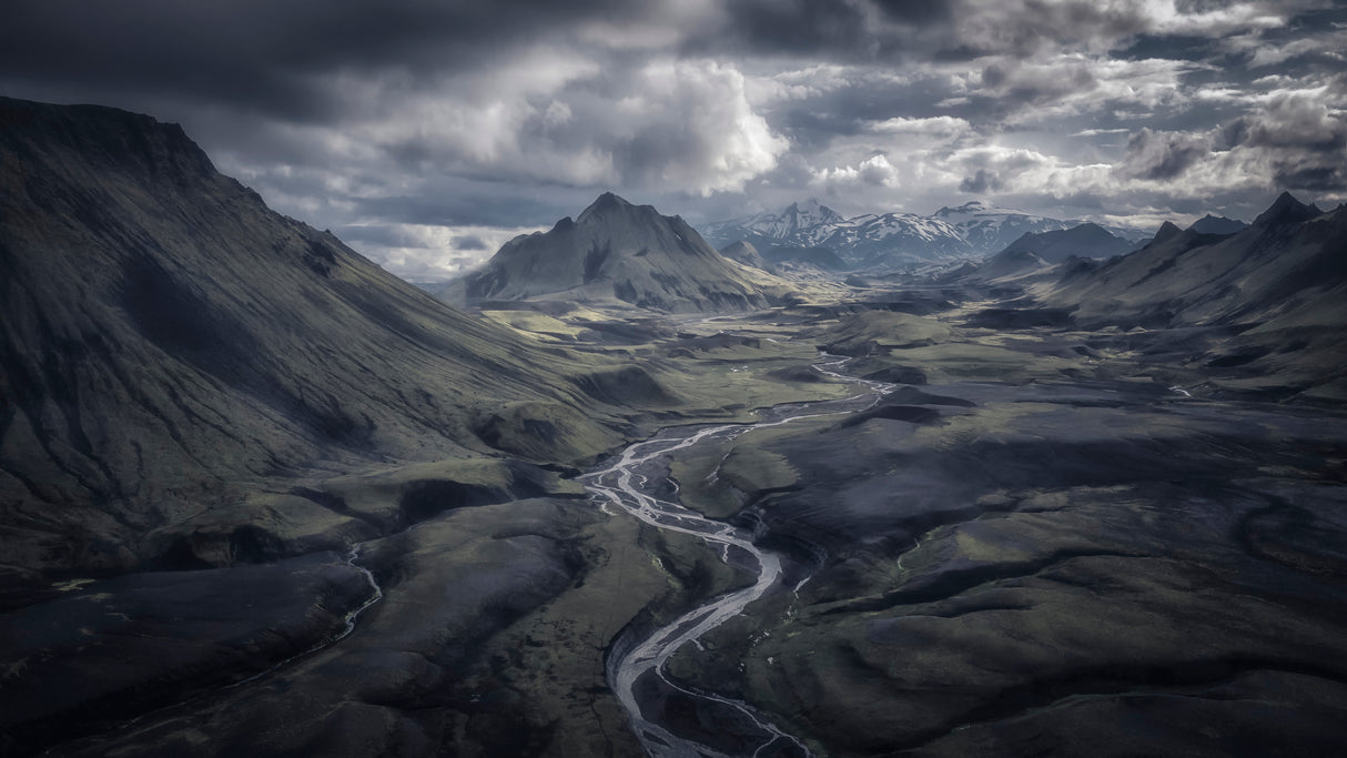 Icelandic Highland: Amidst A Thunderstorm Poster och Canvastavla