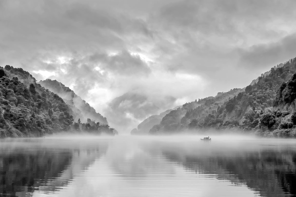 Fisherman in the fog Poster och Canvastavla