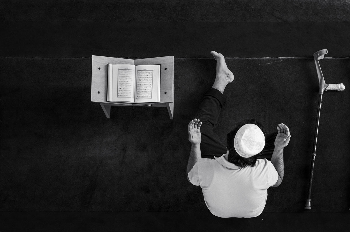 to pray Poster och Canvastavla
