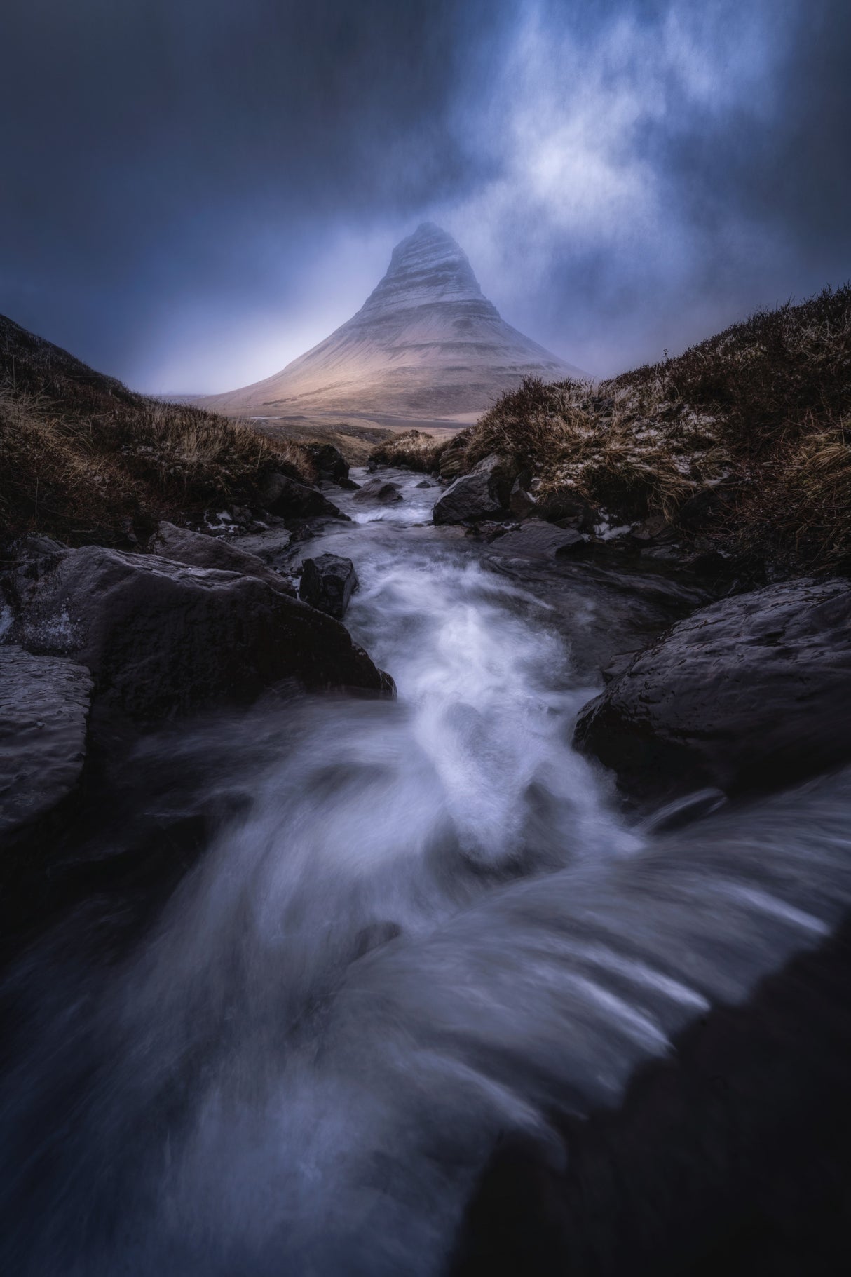 Kirkjufell II Poster och Canvastavla