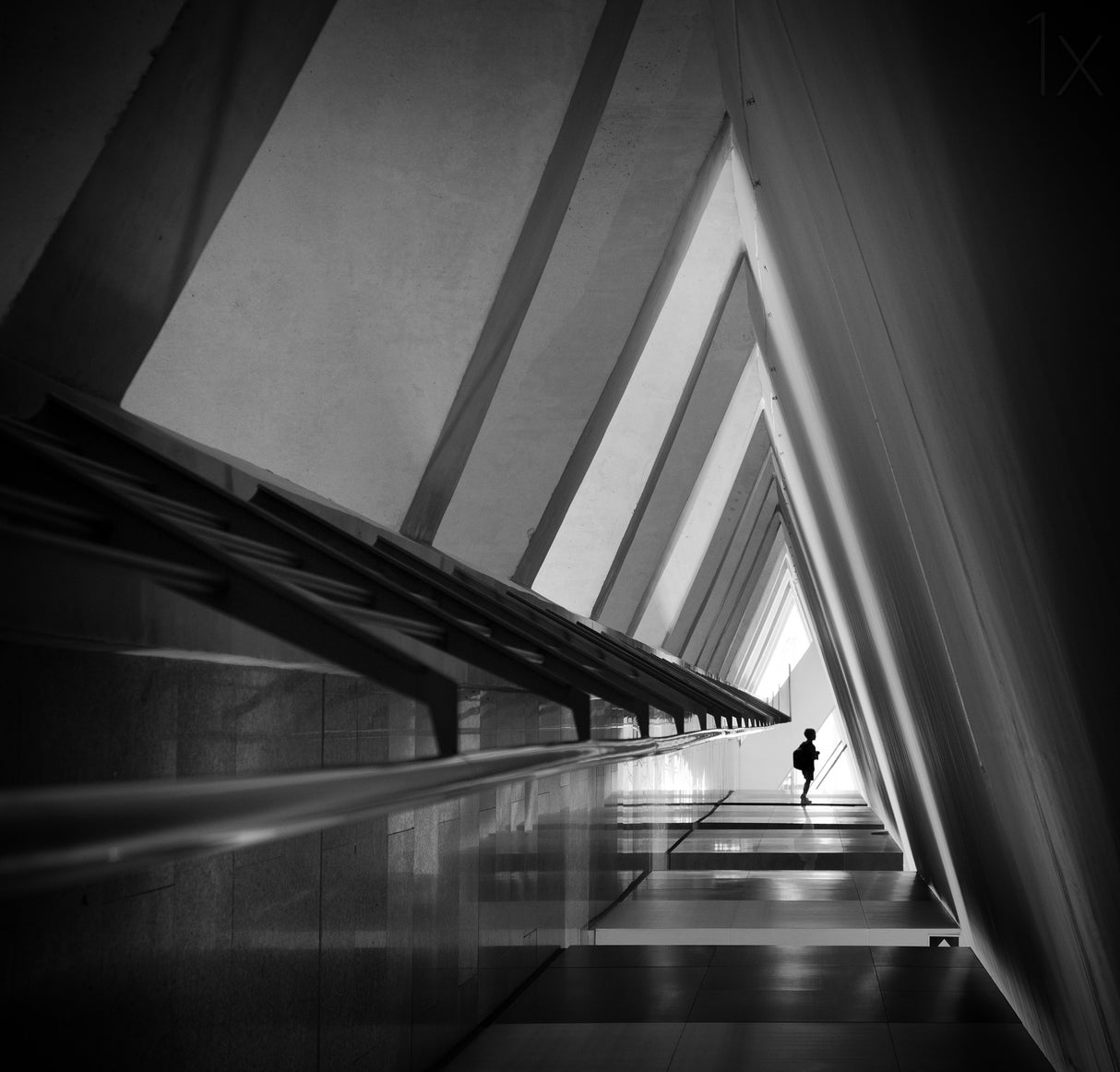 Triangle perspective Poster och Canvastavla
